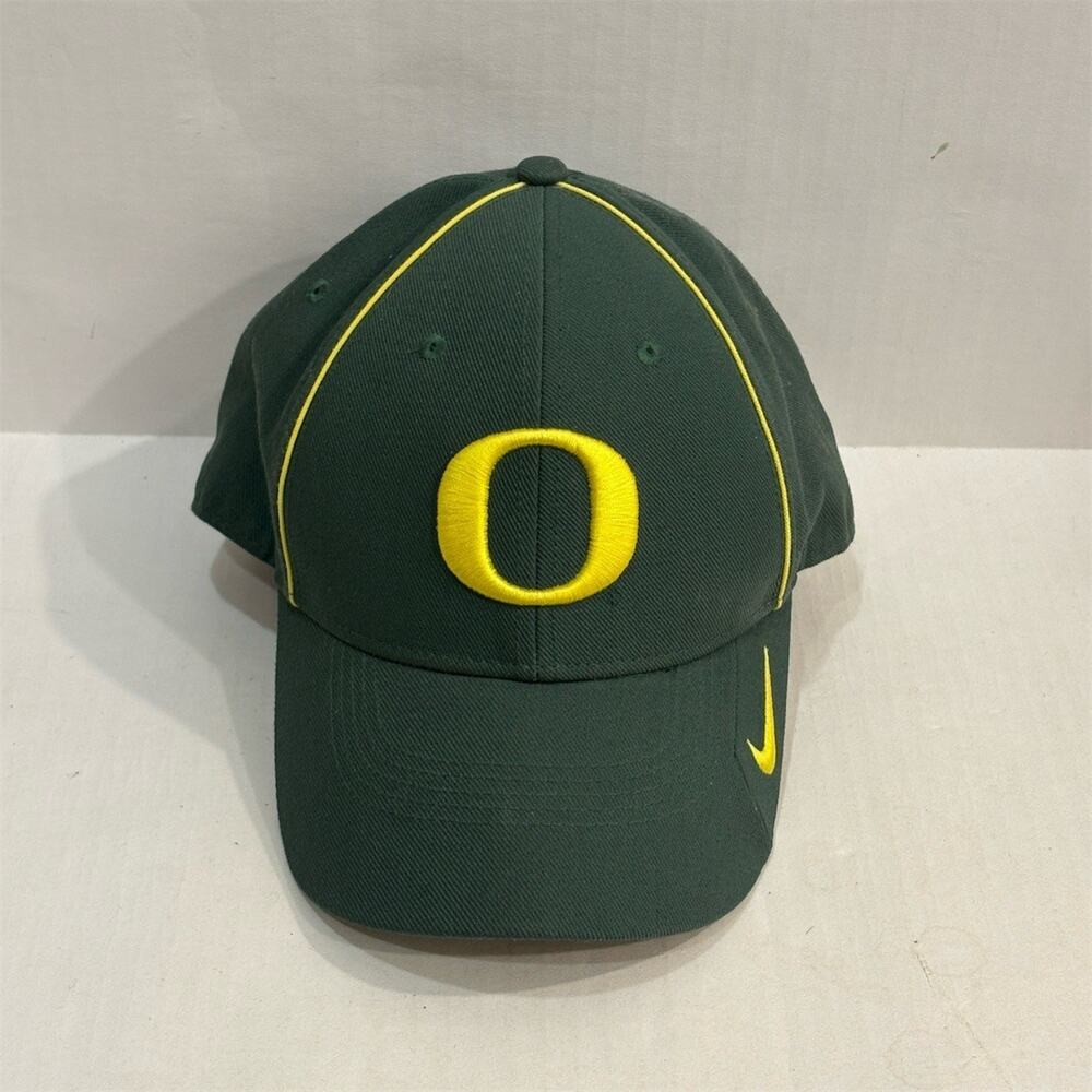 Nike Oregon Ducks Hat Unisex One Size Green Yellow O Logo NCAA Strapback